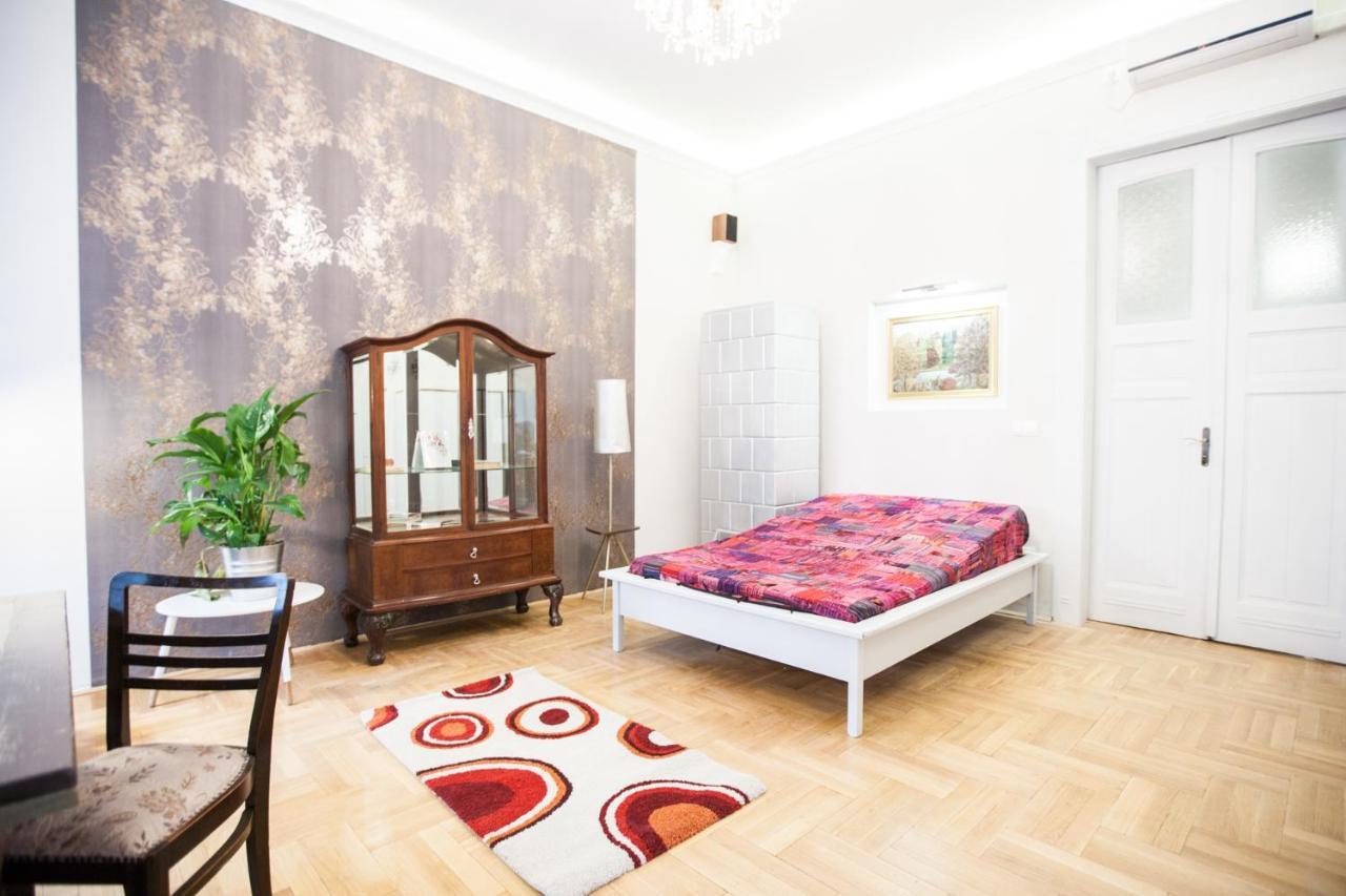 N40 By Small Home Budapest Exteriör bild