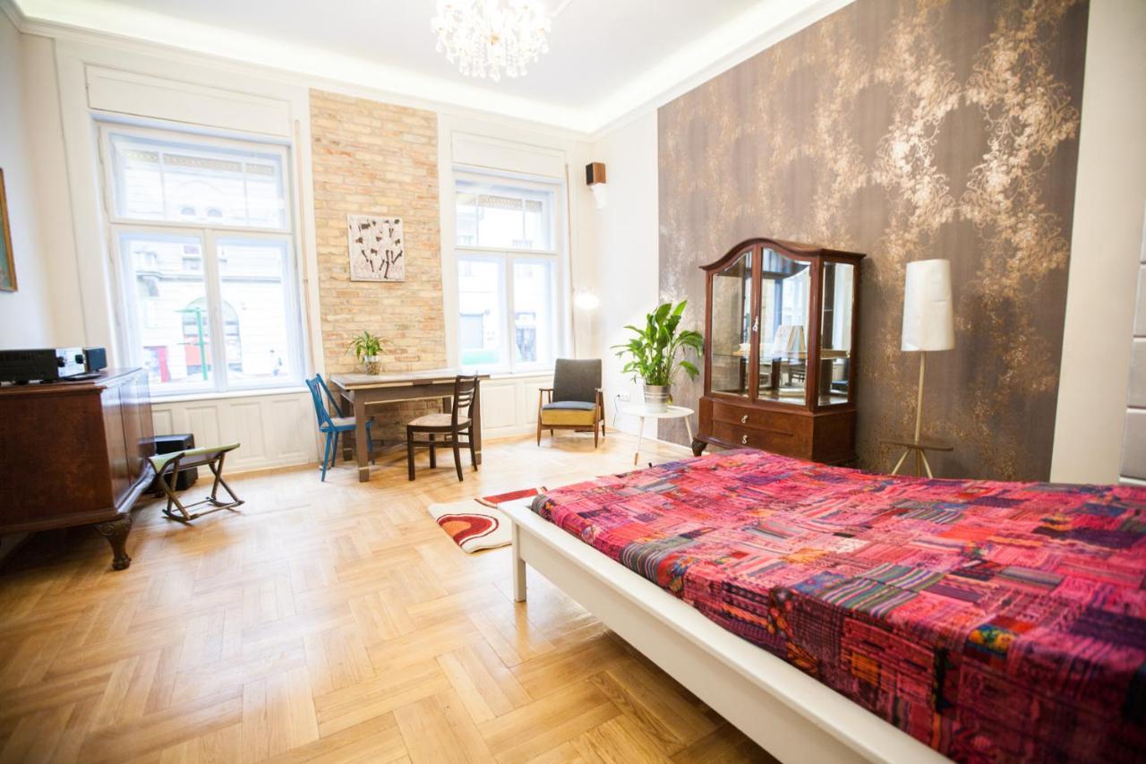 N40 By Small Home Budapest Exteriör bild